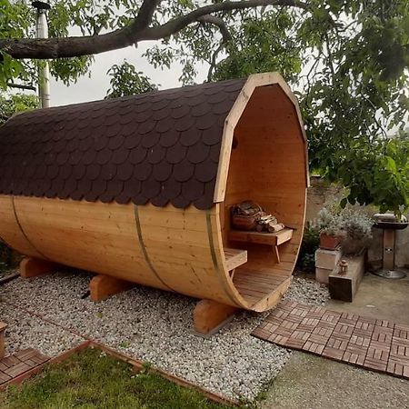 Sauna Dom Pezinok Bagian luar foto